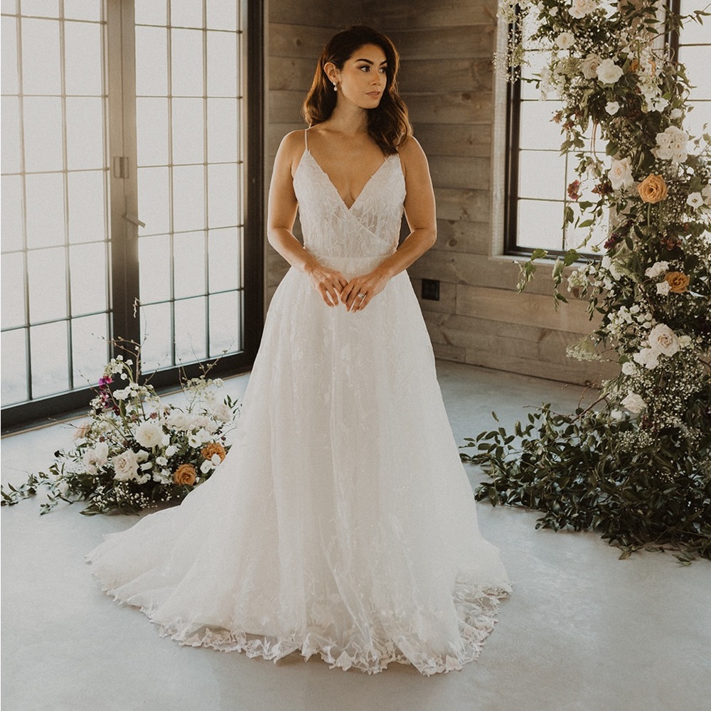 Lis Simon Wedding Dress Style Nigella